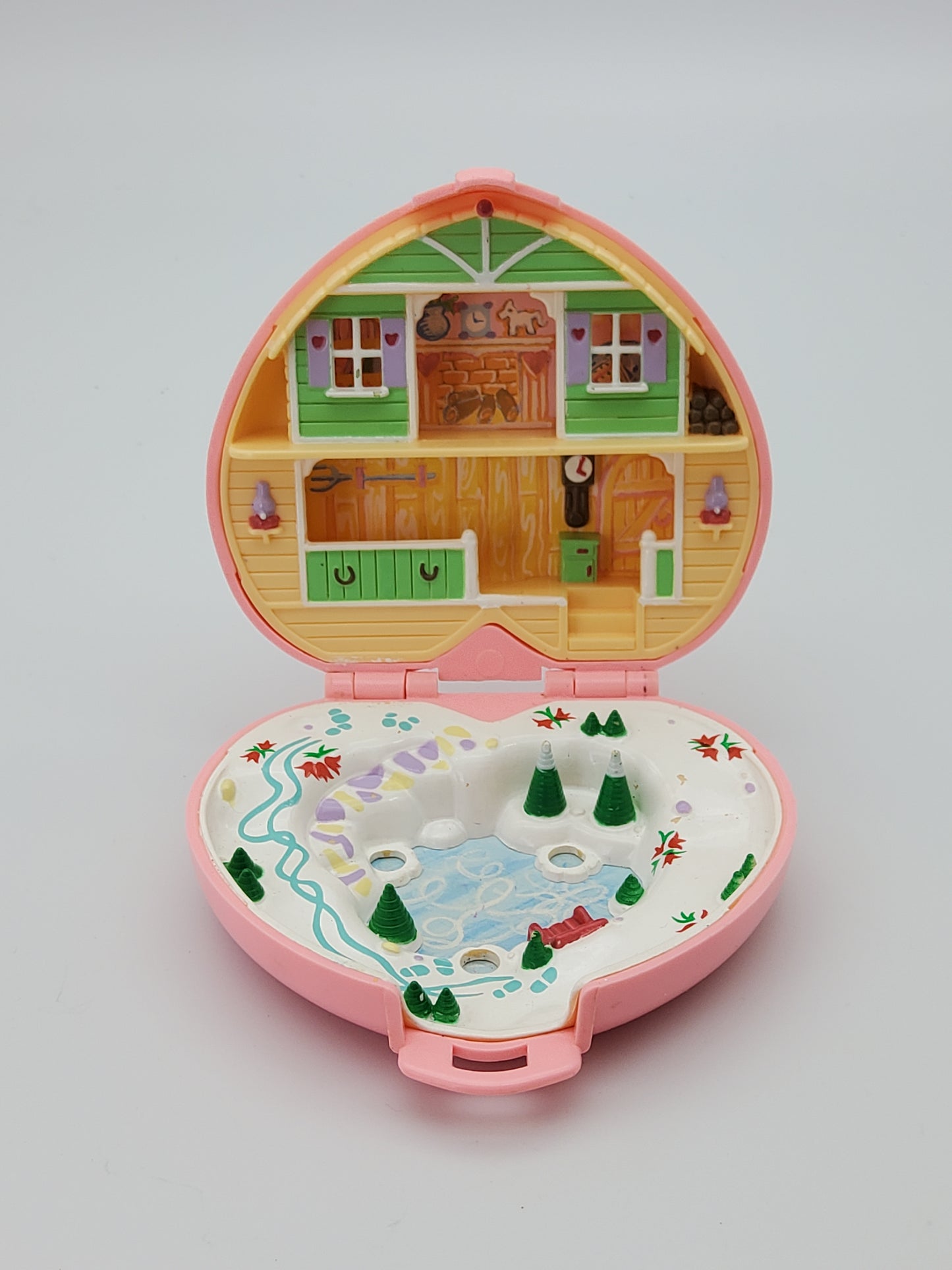 Polly pocket Heidi's alpine chalet 100% complete