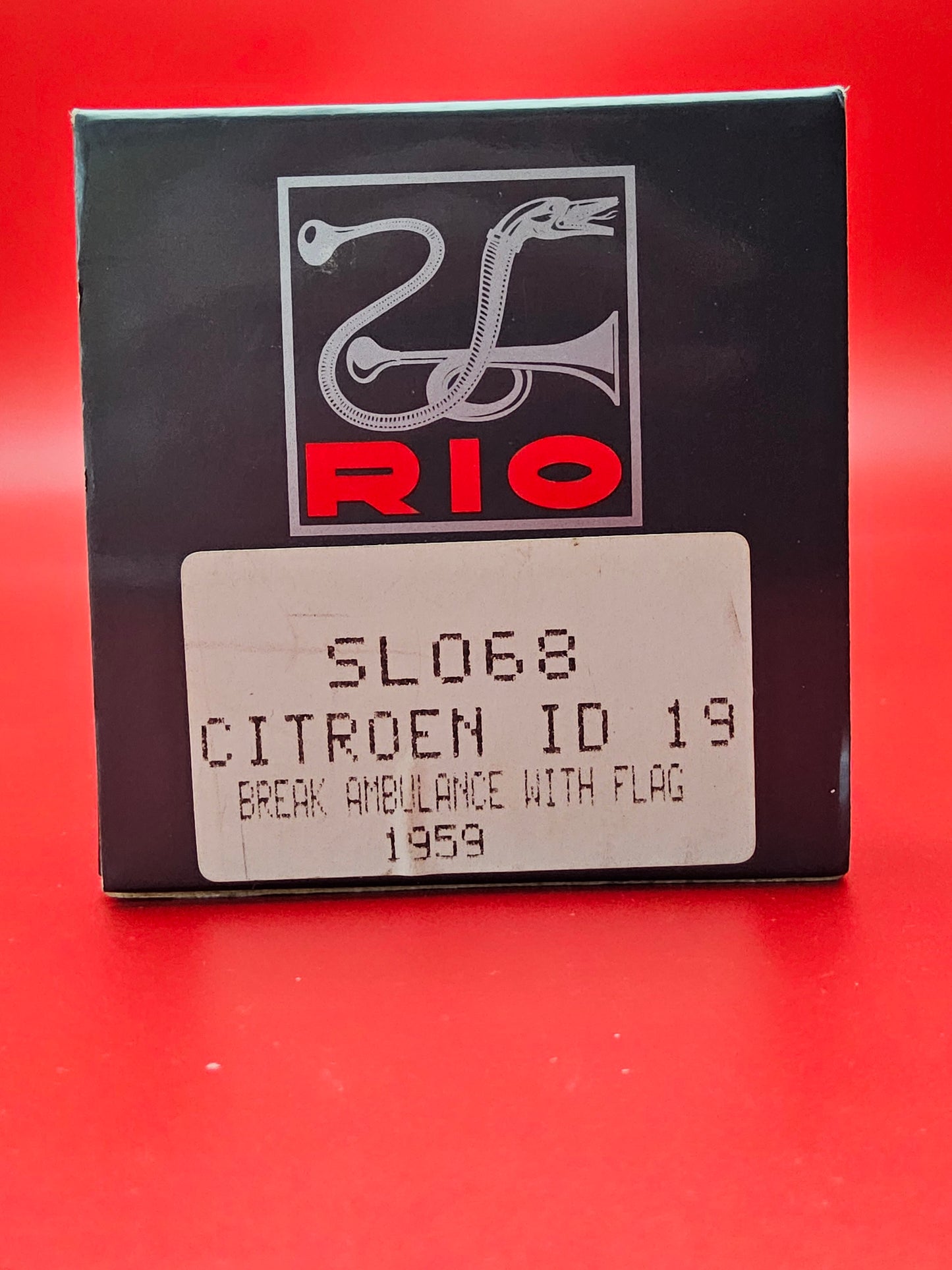 Rio model #SL068 Citroen ID19 break ambulance with flag 1959 sealed