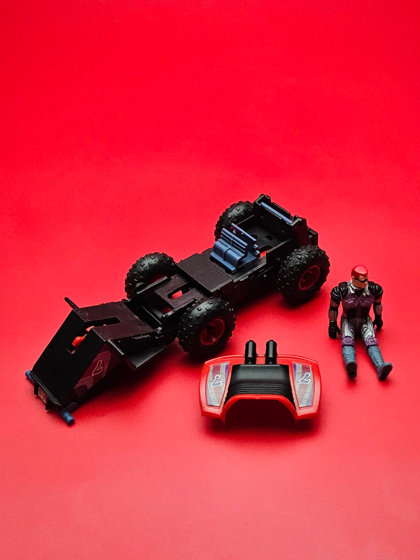 MASK iguana vehicle and figure