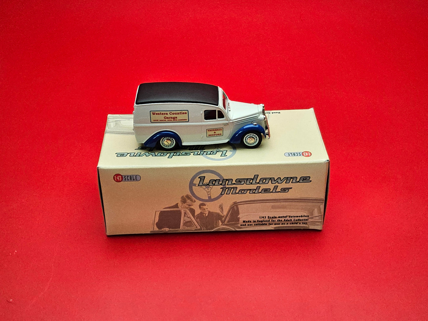 Lansdowne model #69 1948 Bedford PC van boxed