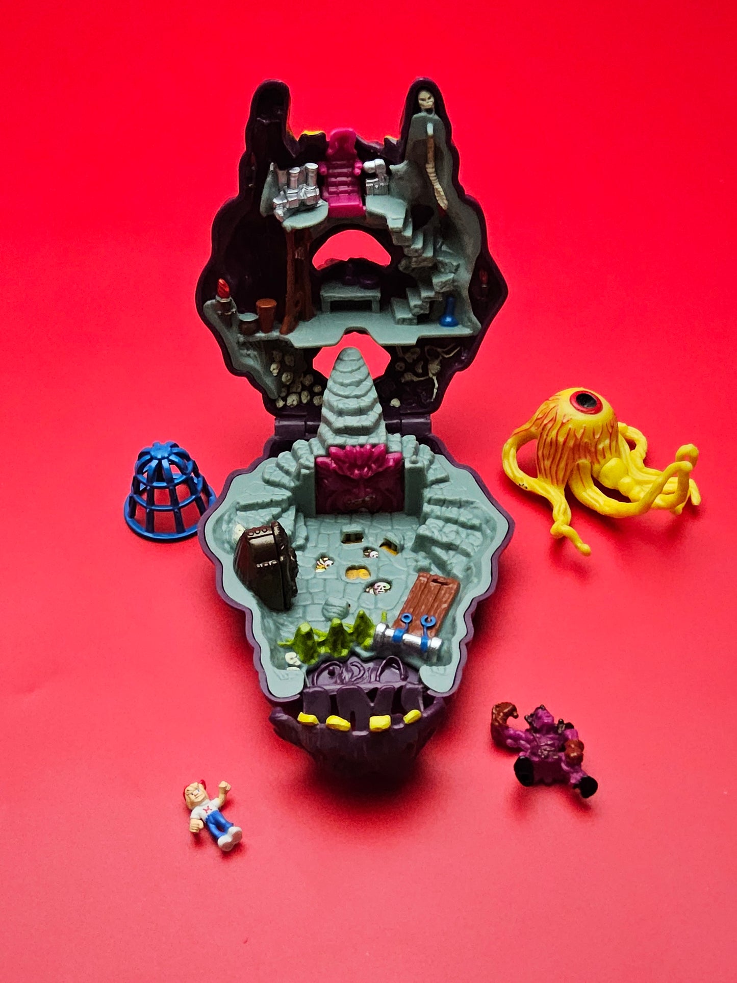 Mighty Max cyclops compact 100% complete