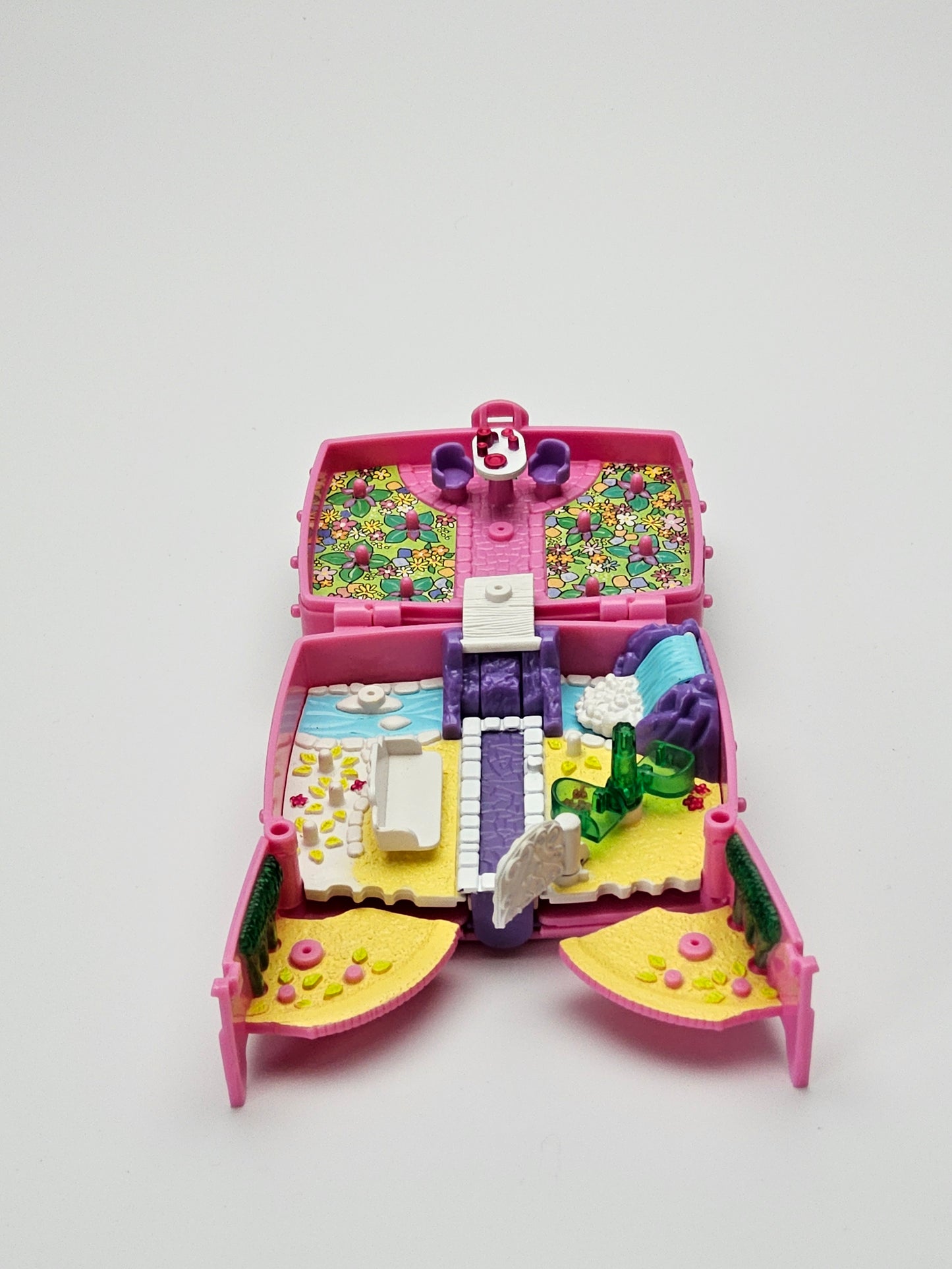 Polly pocket emerald garden 100% complete
