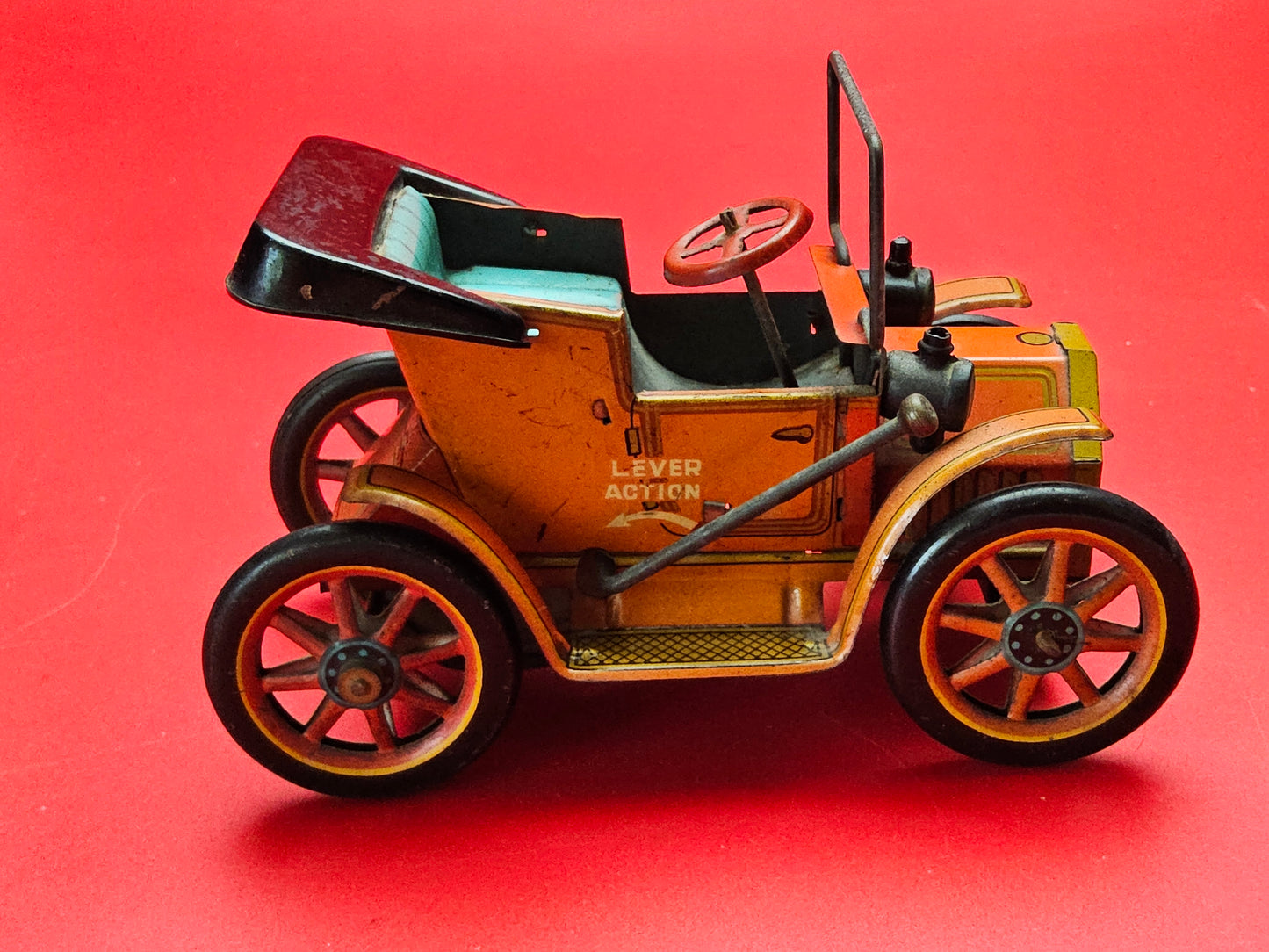 Tin plate car (working)