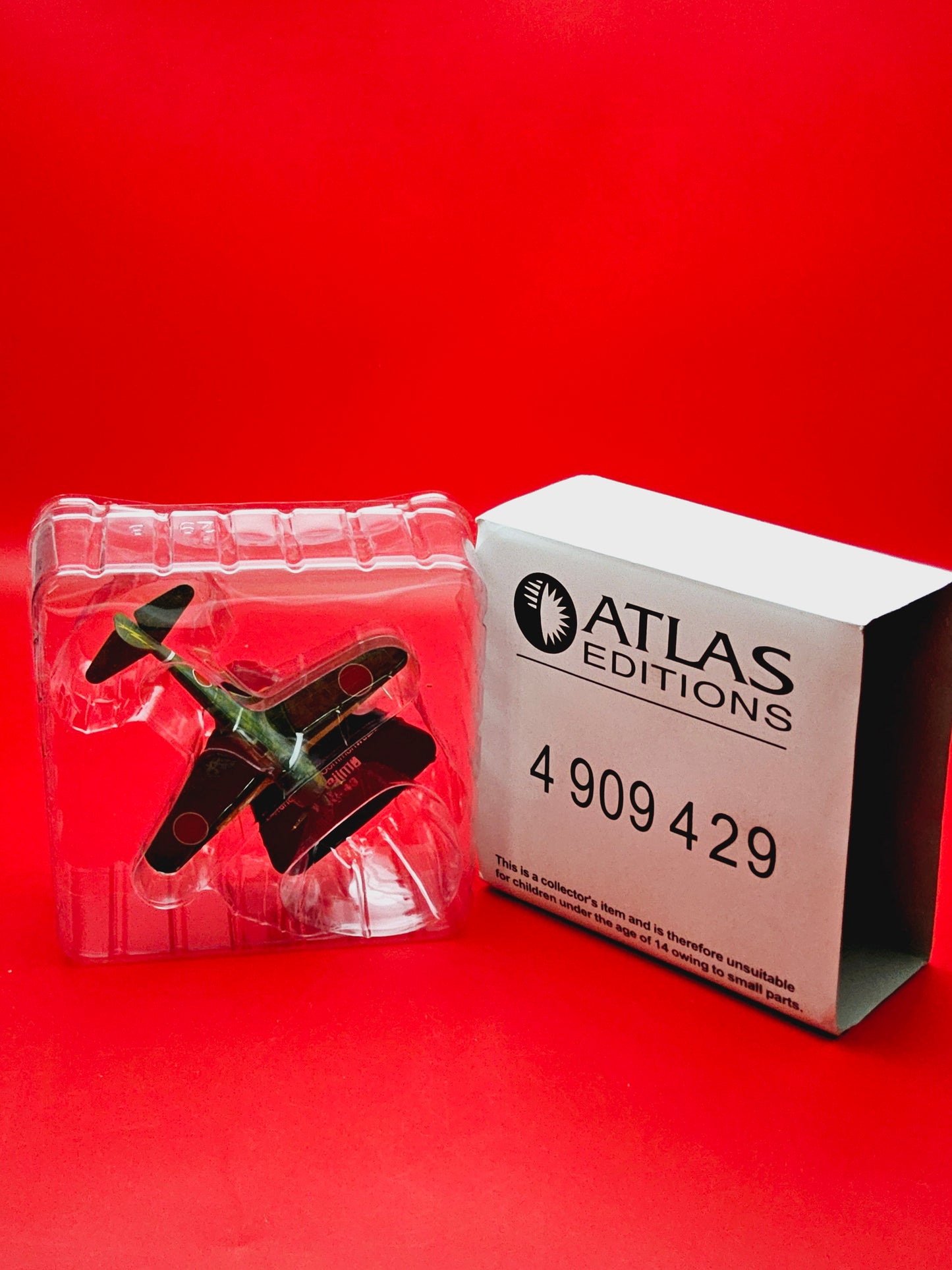Atlas model plane sealed in original box 4909429