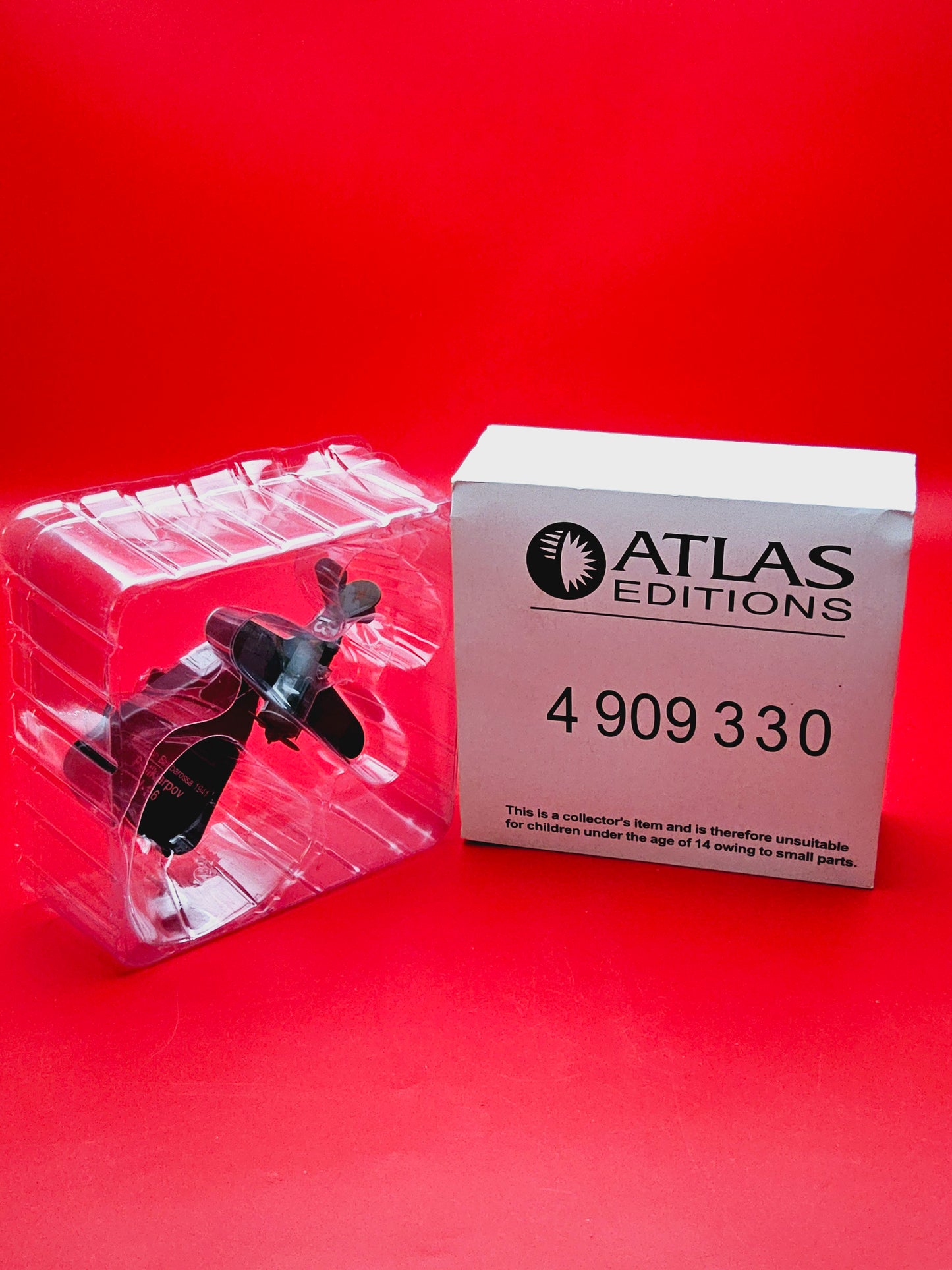 Atlas model plane sealed in original box 4909330