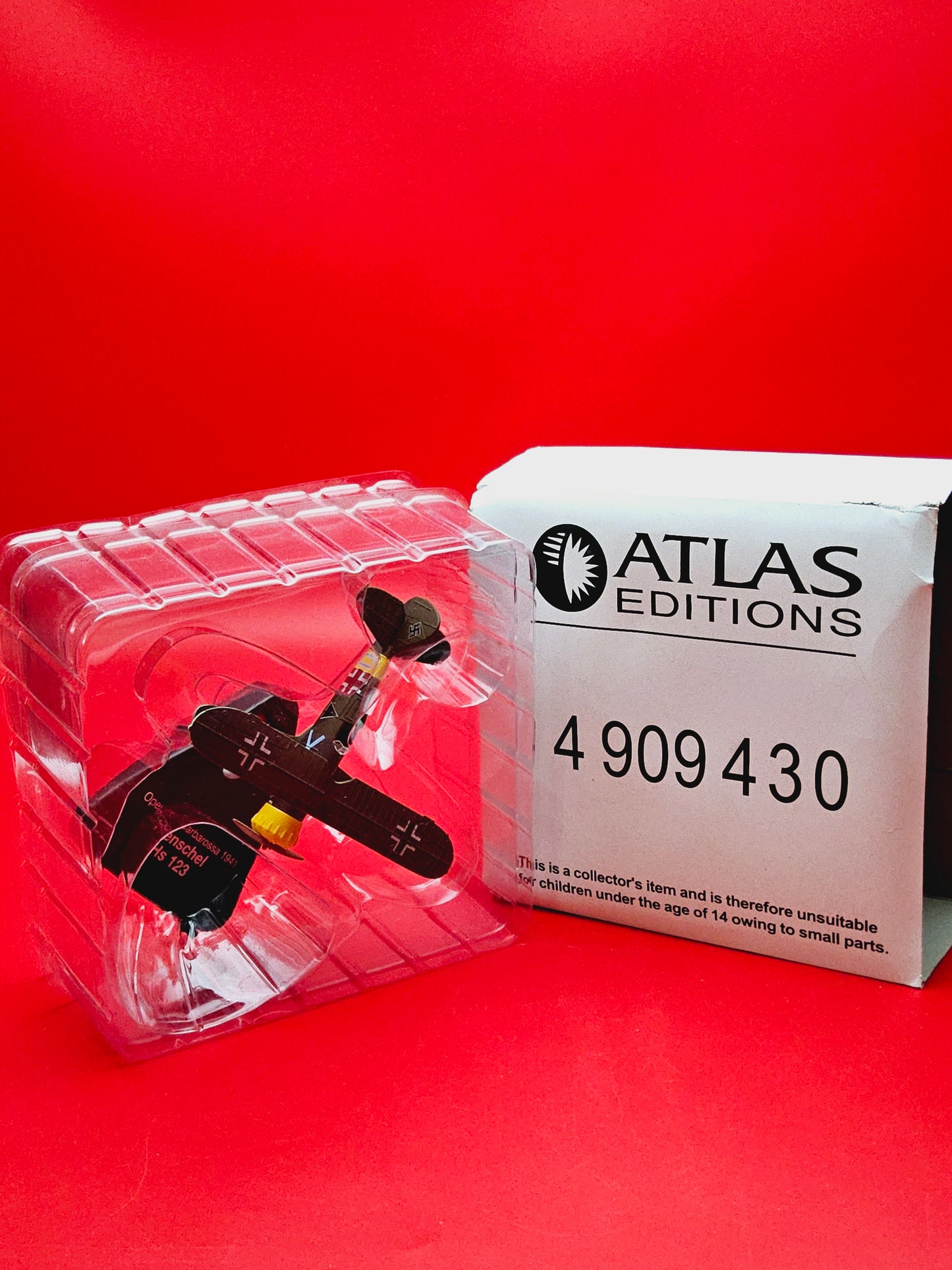 Atlas model plane sealed in original box 4909430
