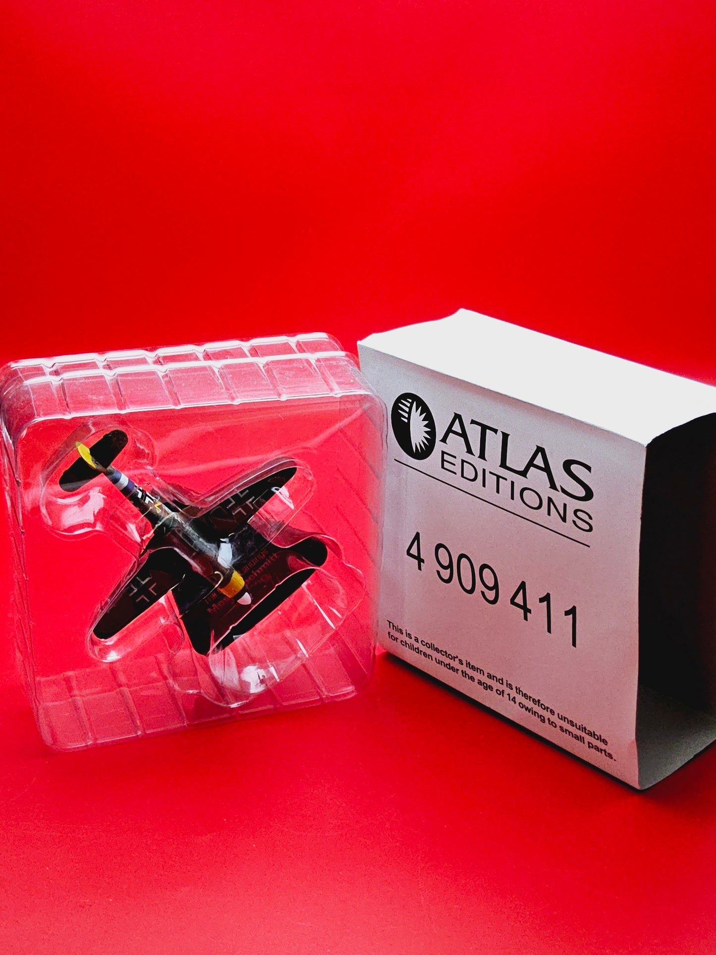 Atlas model plane sealed in original box 4909411