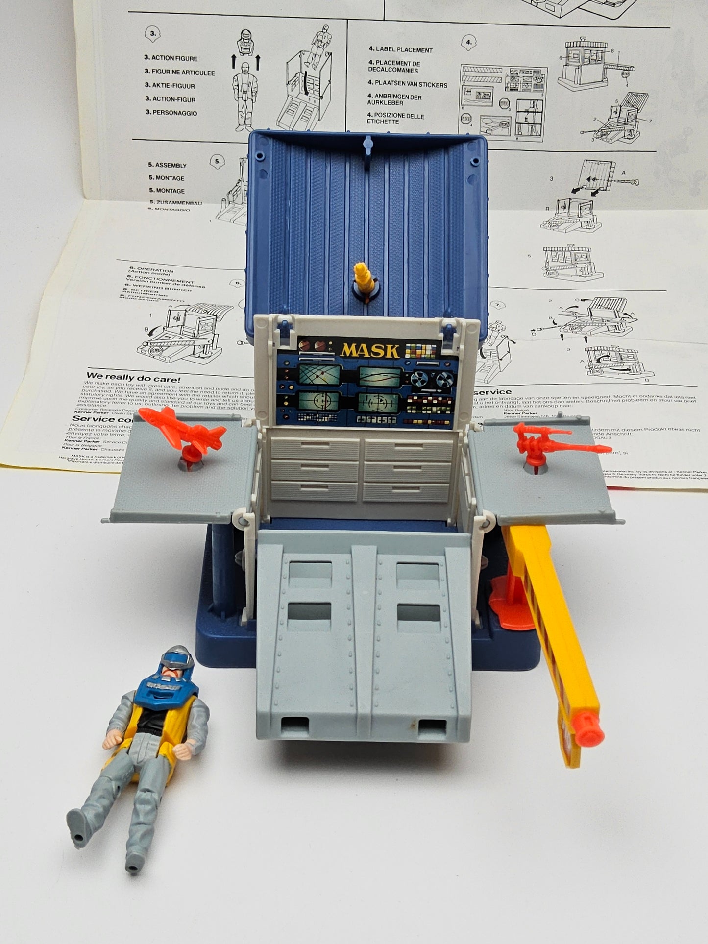 Mask the collector playset with original box