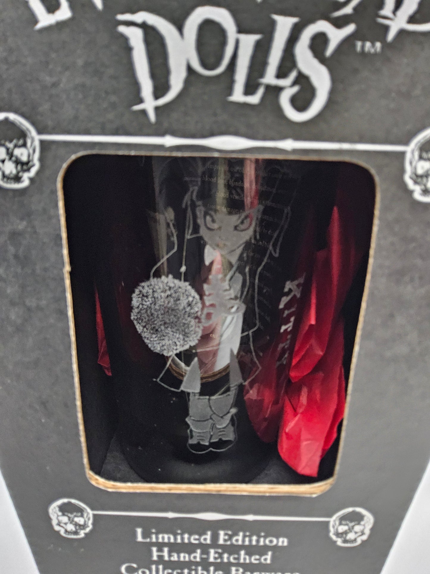 Living dead doll collectors etched glasses