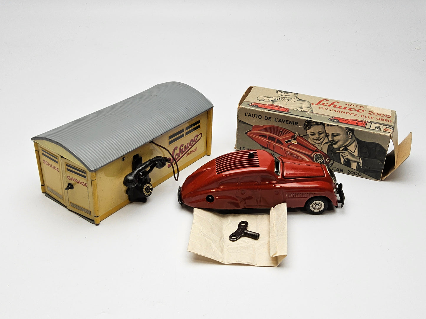 Shuco Kommando Anno 2000 car and garage