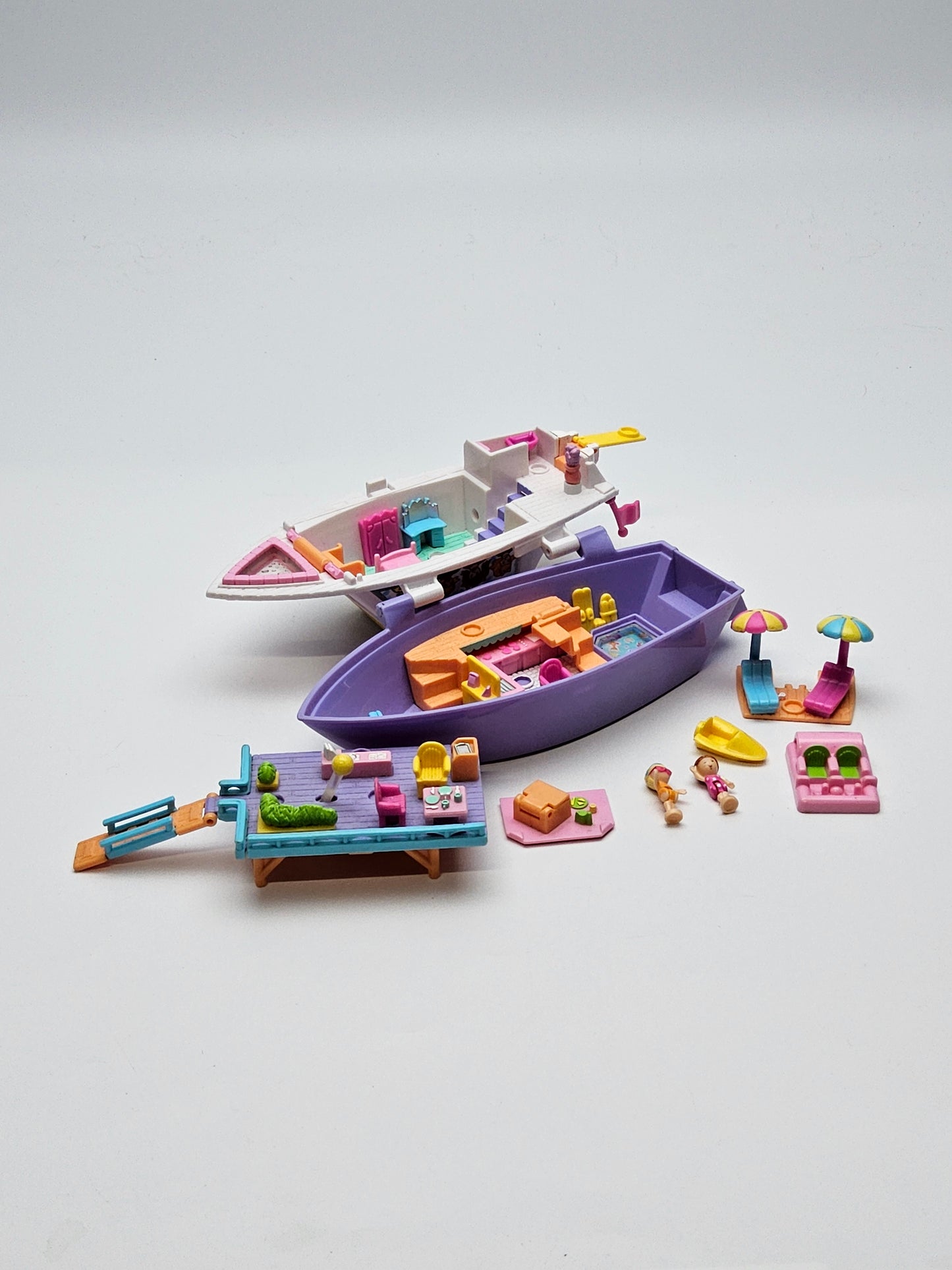 Polly pocket fun time cruise 100% complete