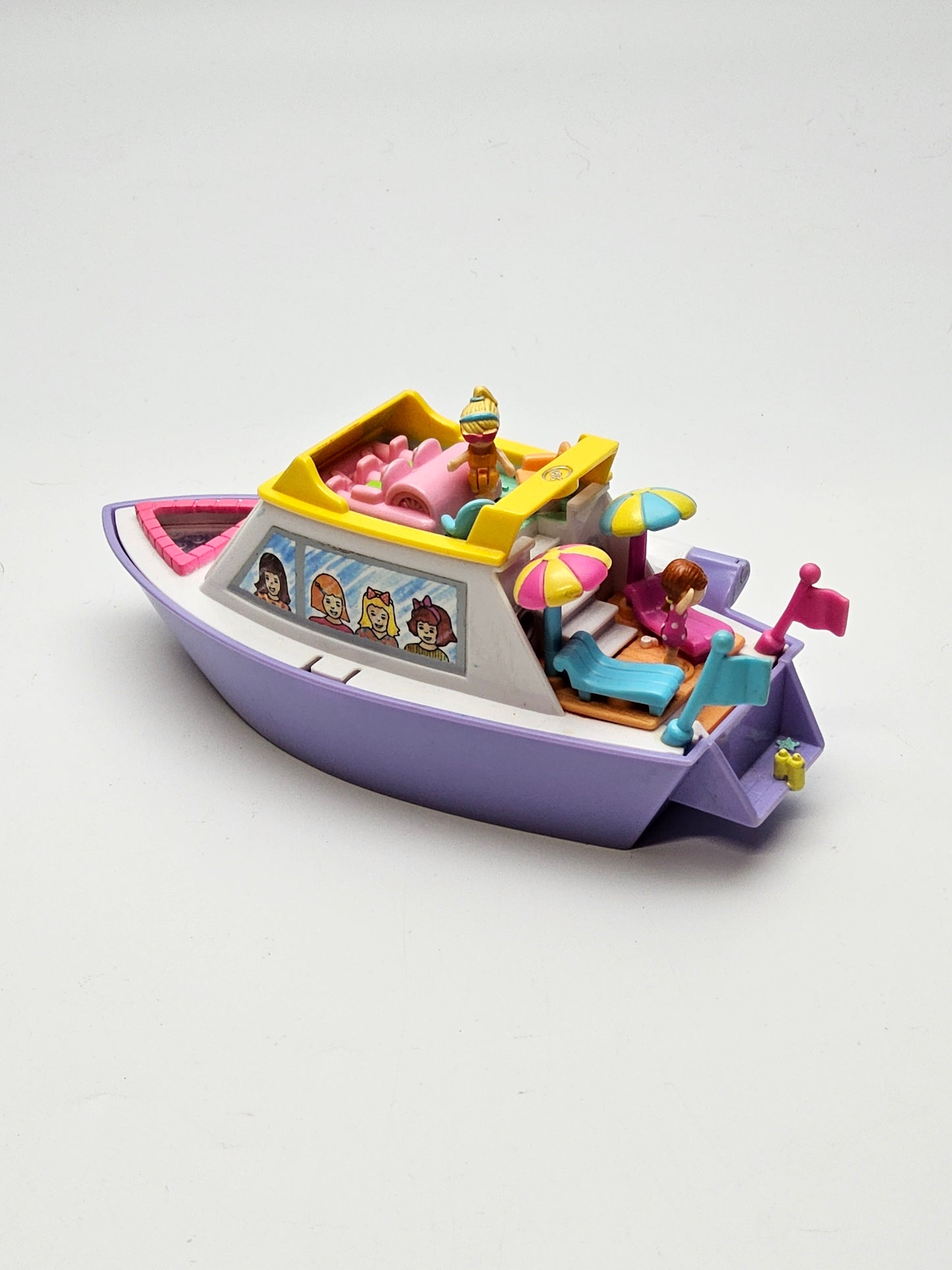 Polly pocket fun time cruise 100% complete