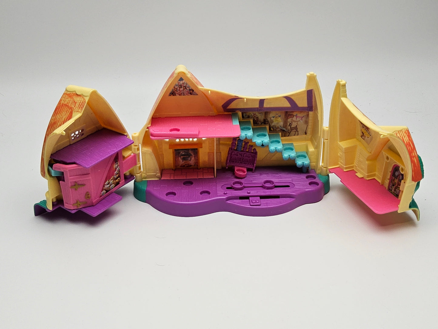 Polly pocket like snow white house 100% complete