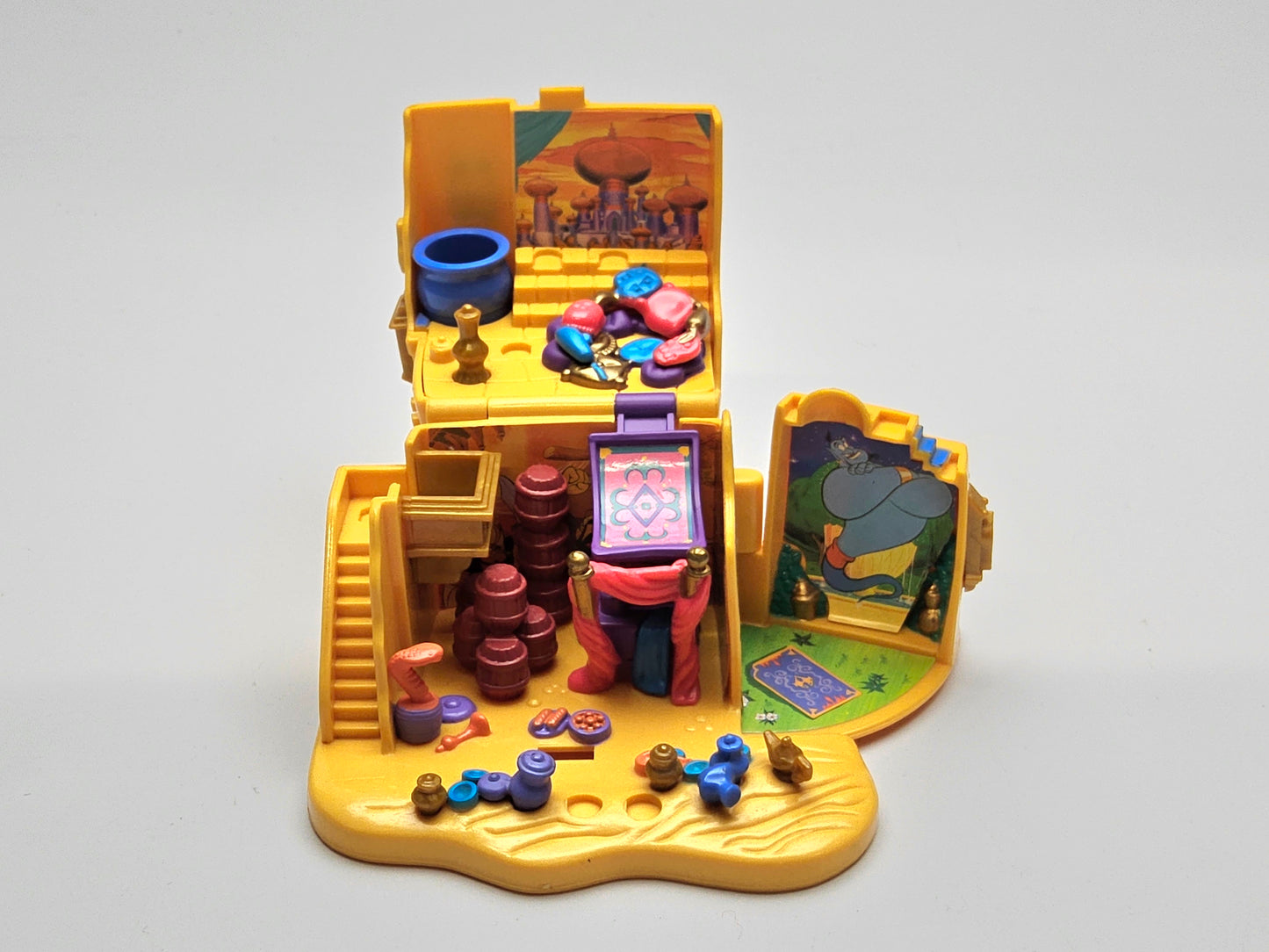 Polly pocket Aladdin market place 100% complete