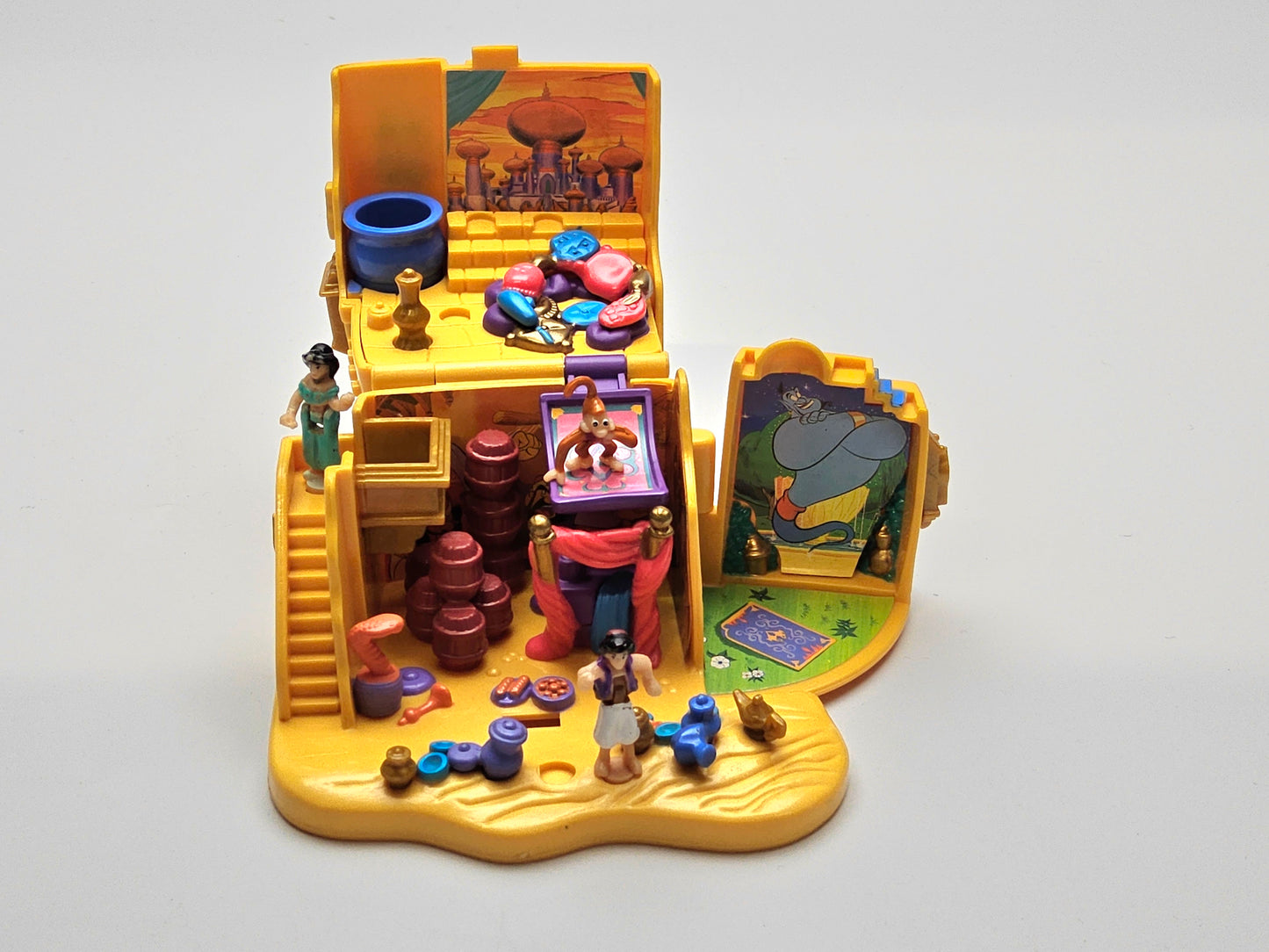 Polly pocket Aladdin market place 100% complete