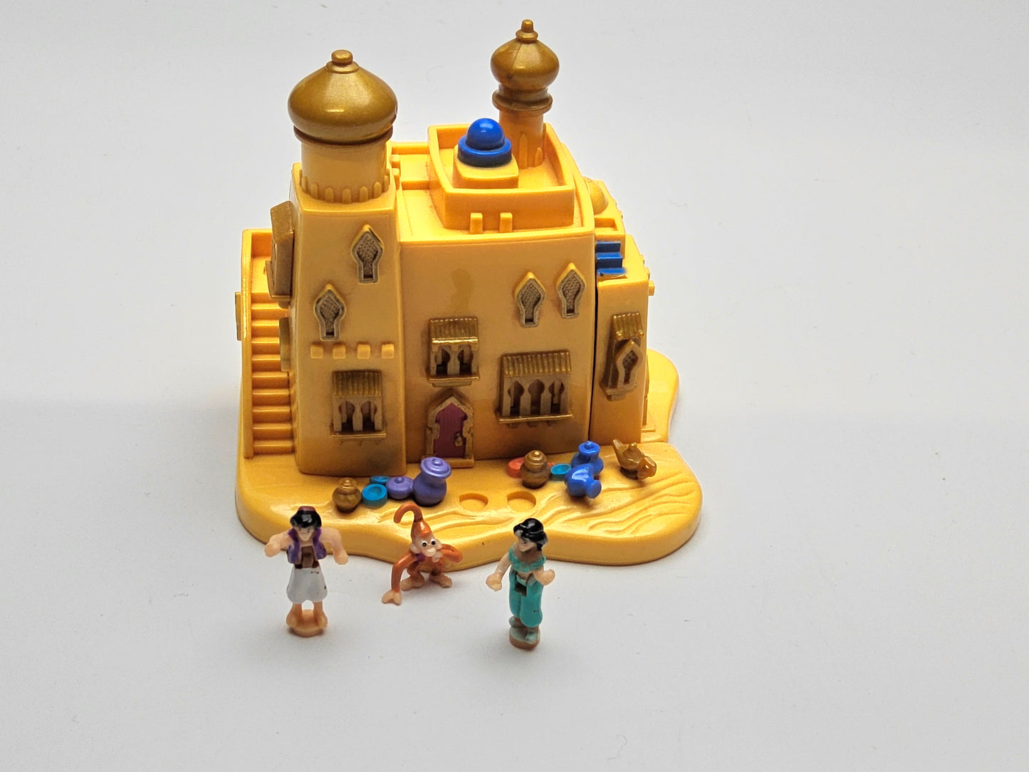 Polly pocket Aladdin market place 100% complete