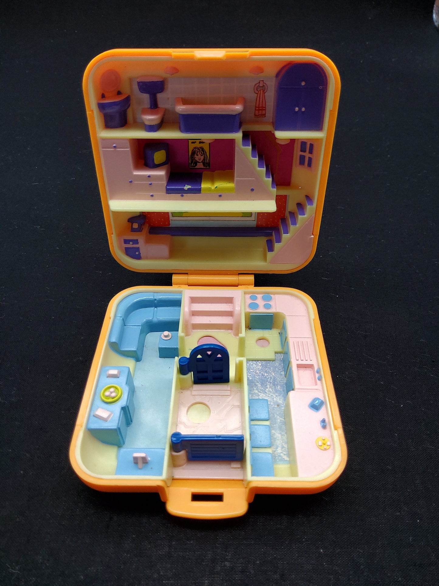 Polly pocket town house (orange variation) 100% complete