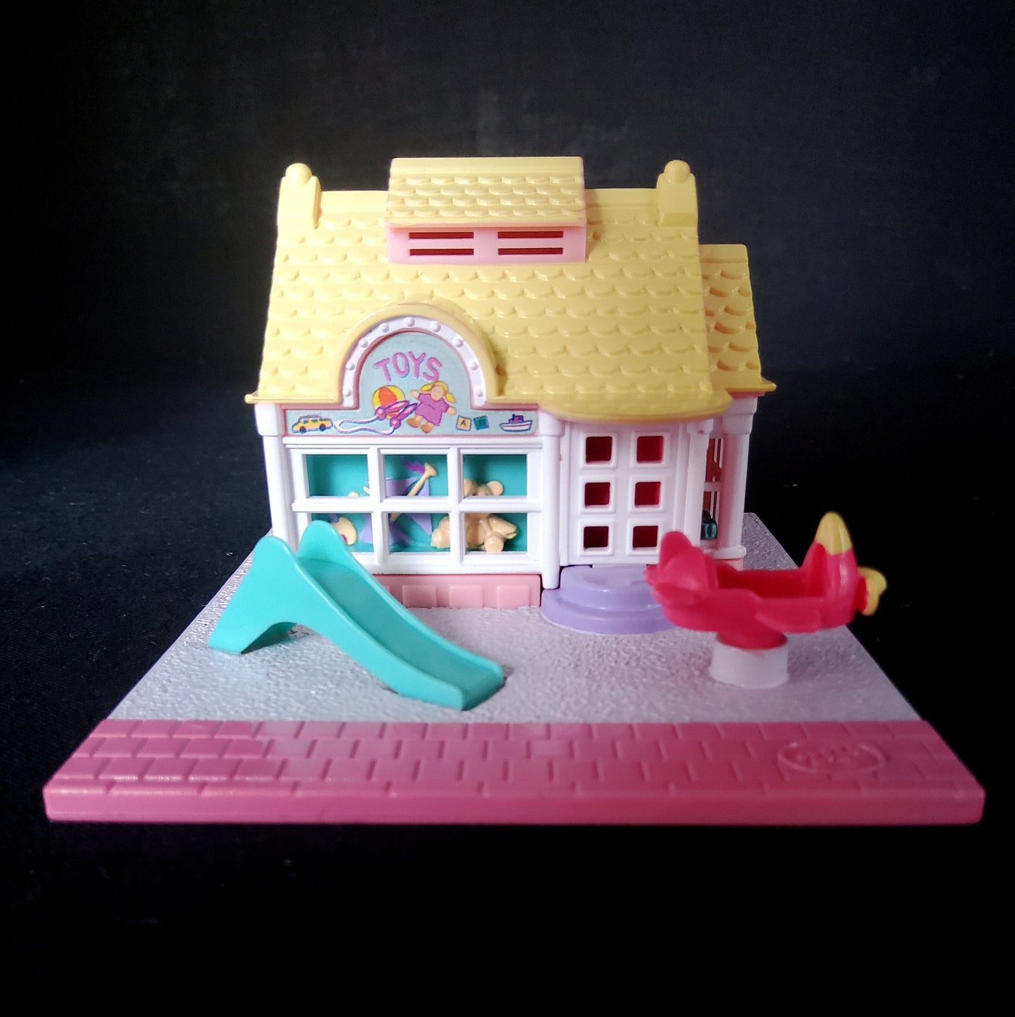 Polly pocket toy shop 100% complete