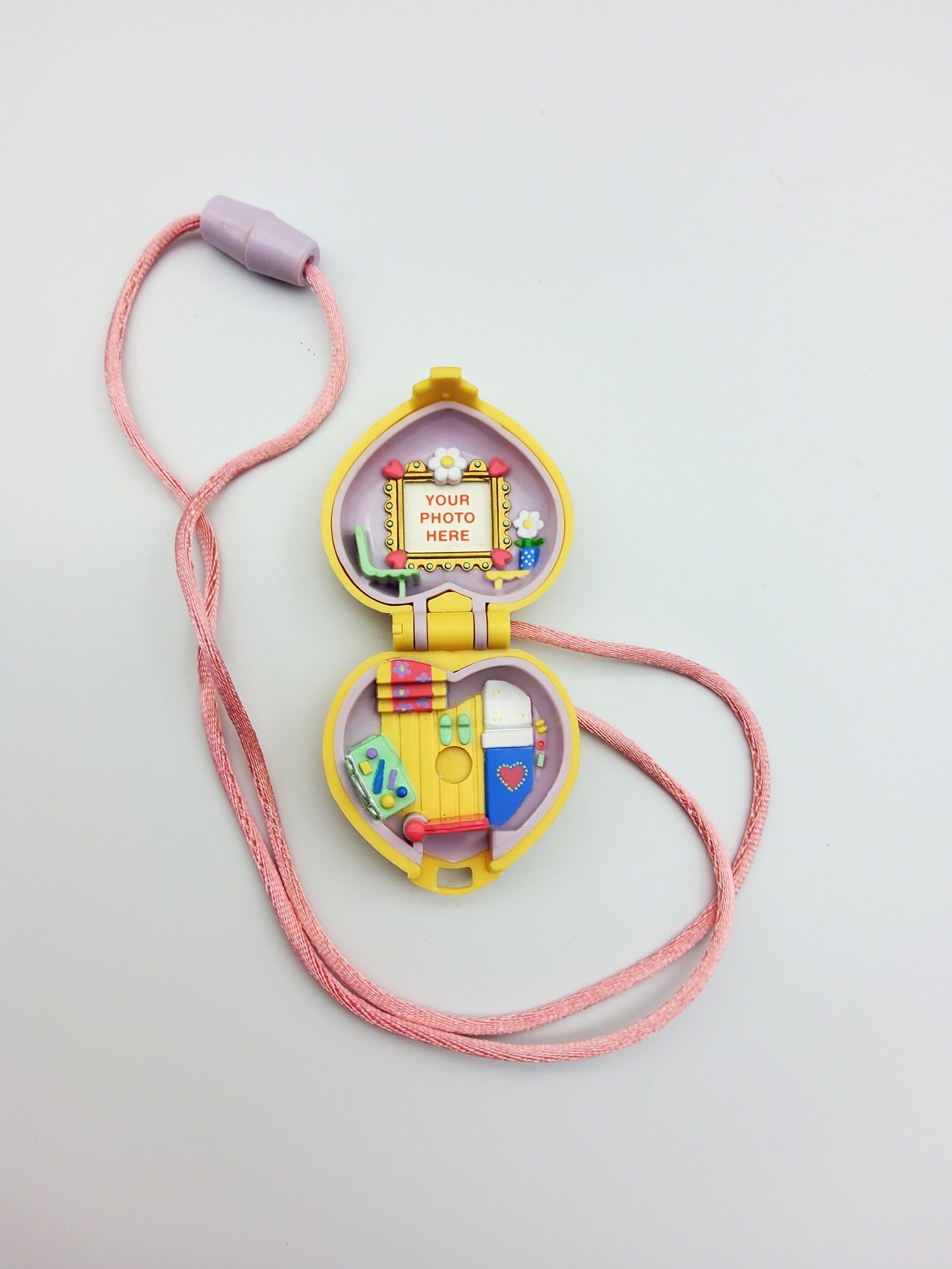 Polly pocket Polly in her bedroom locket 100% complete