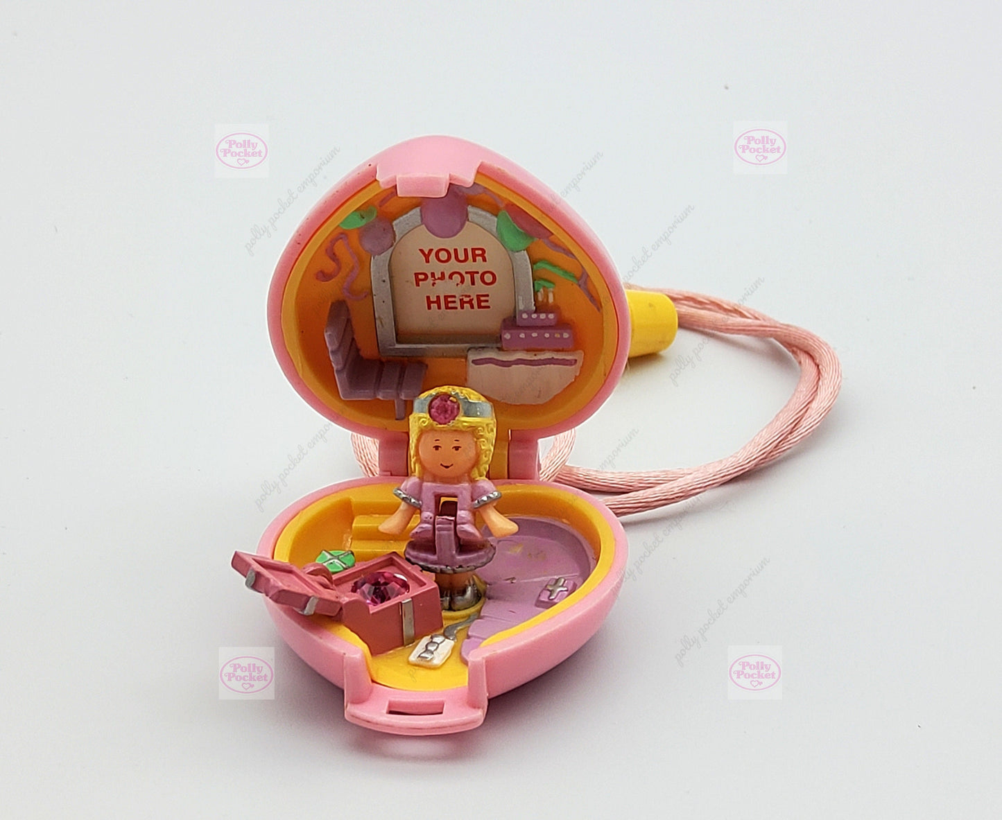 Polly pocket pretty present locket 100% complete