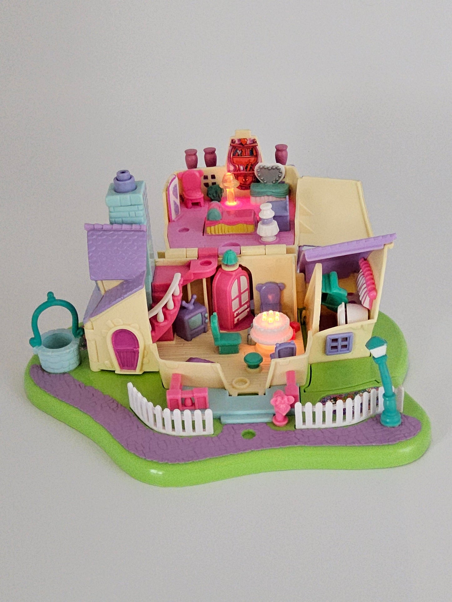 Polly pocket Minnie mouse surprise party 100% complete