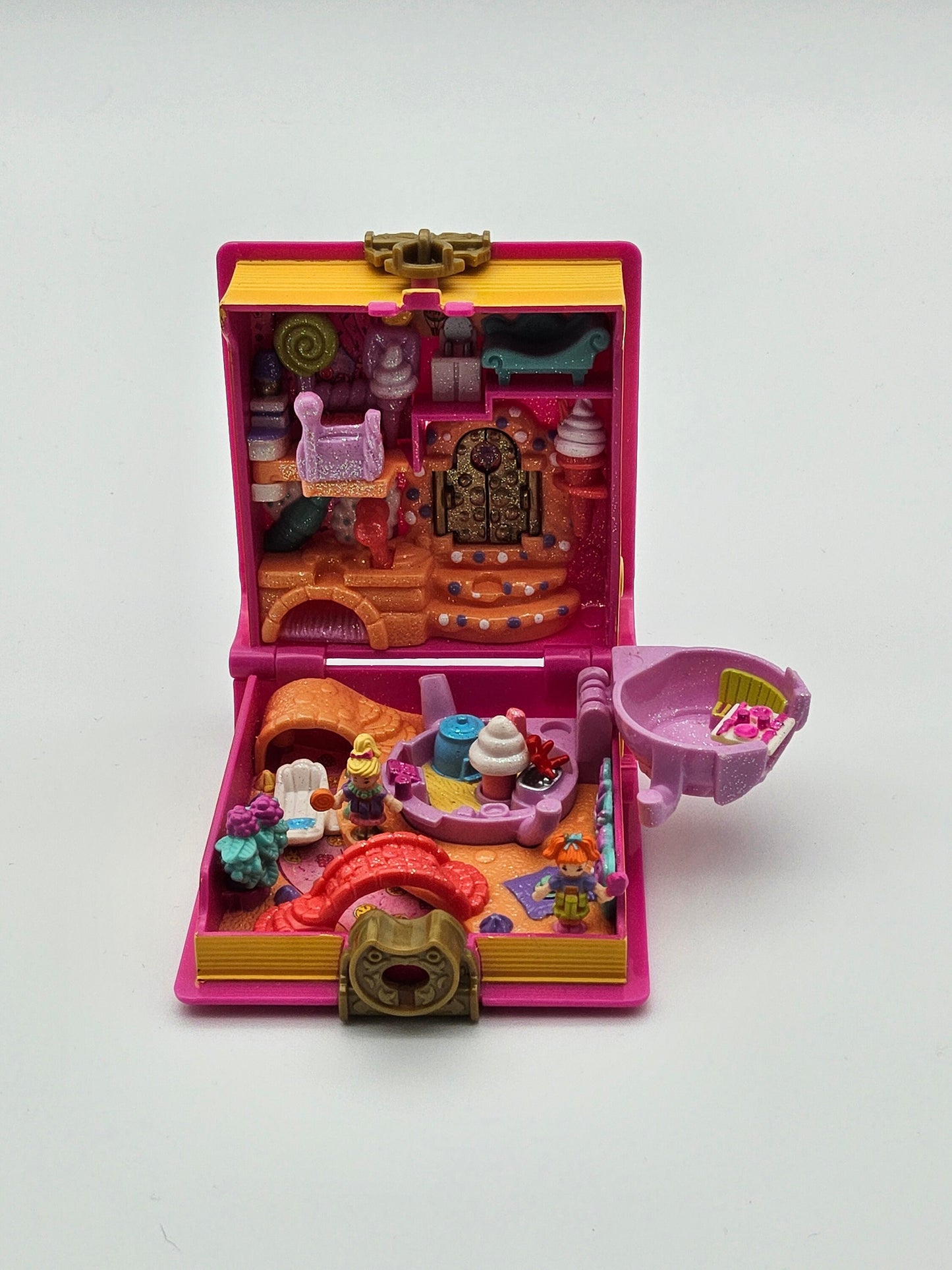 Rare polly pocket sweet treat book 100% complete