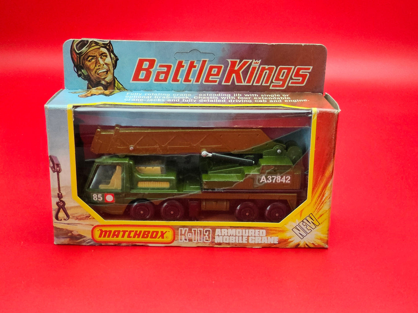 Matchbox battle kings armoured crane sealed in original packaging
