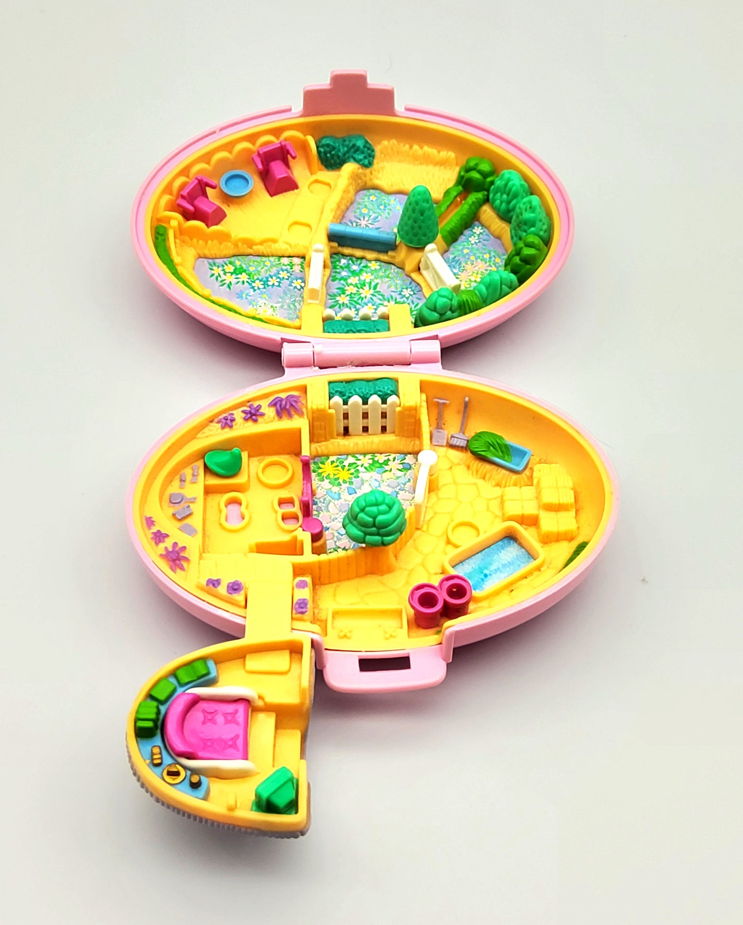Polly pocket Shetland pony stables 100% complete
