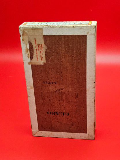 Cigar box with advertising puzzle