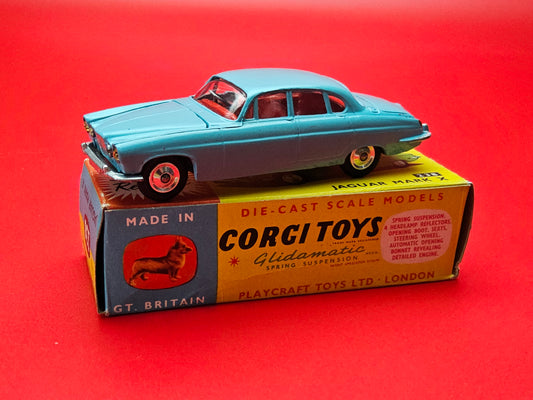 Corgi #238 Jaguar Mark x with original box and luggage