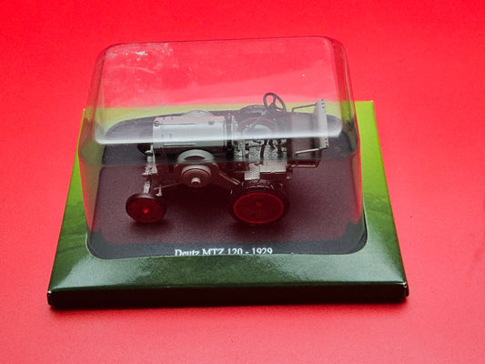 Model tractor Deutz MTZ 120 boxed