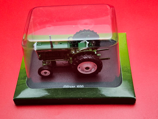 Model tractor Oliver 600 sealed