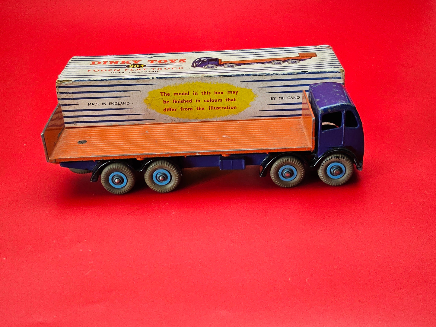 Dinky #903 foden flat truck with oriignal box