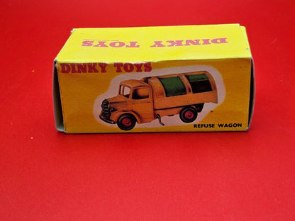 Dinky #252 bedford refuse wagon with original box