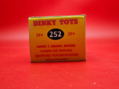 Dinky #252 bedford refuse wagon with original box