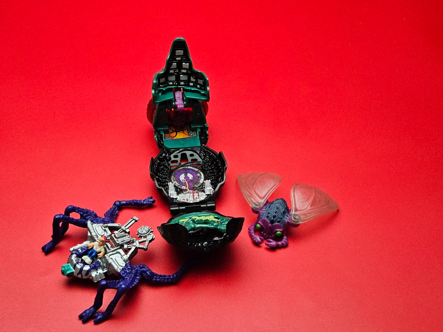 Mighty Max squishes the fly compact 100% complete