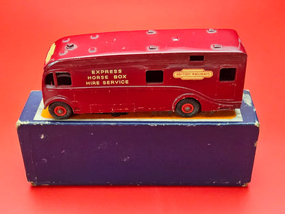Dinky #581 horse box with original box