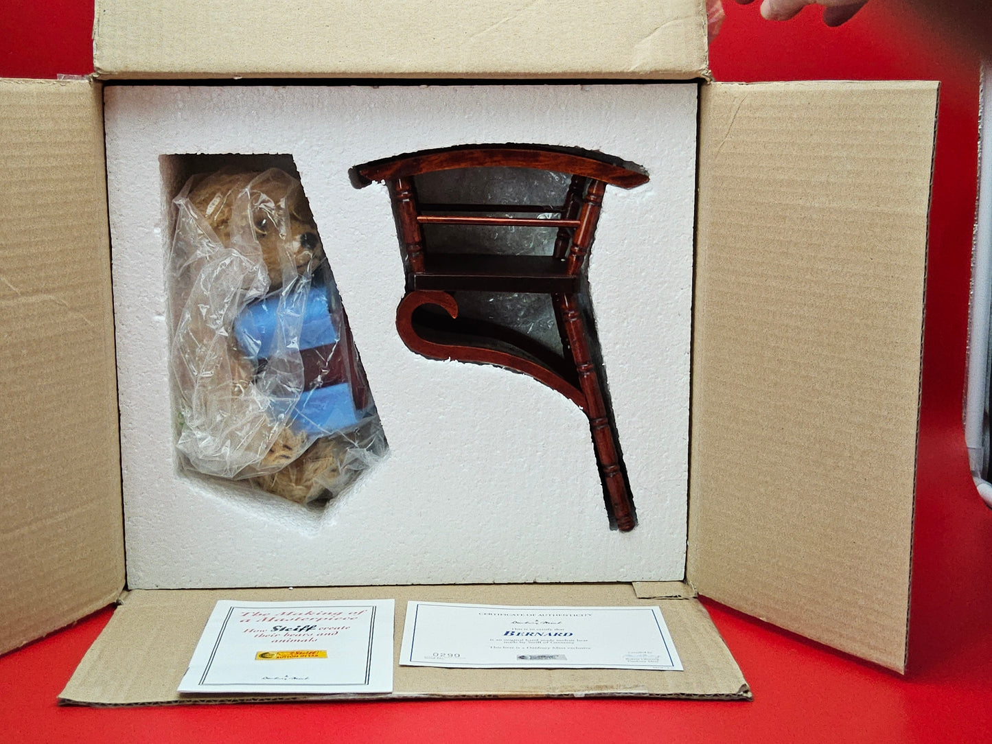 Steiff Bernard bear witn chair in original packaging