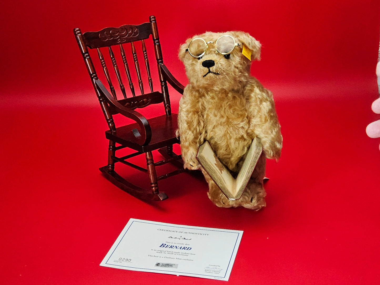 Steiff Bernard bear witn chair in original packaging