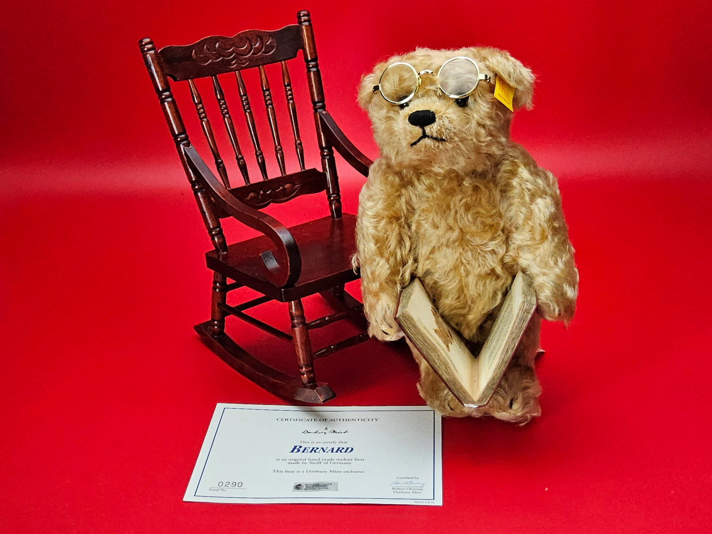 Steiff Bernard bear witn chair in original packaging