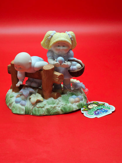 Vintage Cabbage patch ornament easter egg hunting with original box