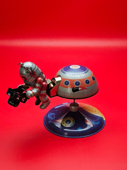Space station tin plate toy with box in working order