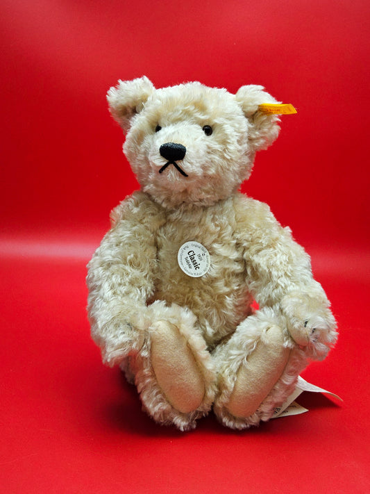 Steiff #000683 1920 replica bear