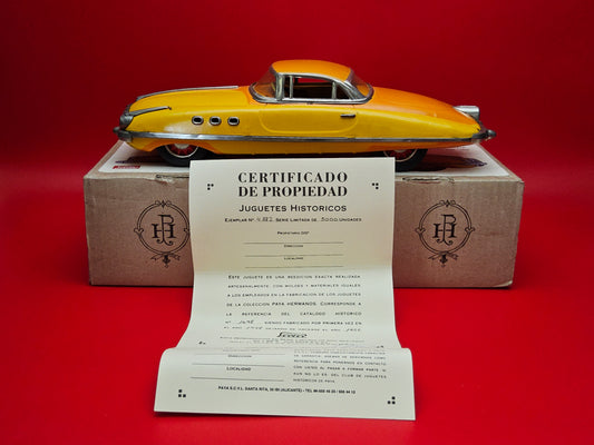 Tin plate Paya model car with original box and certificate