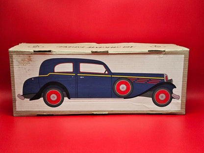 Tin plate Paya wind up car with original box