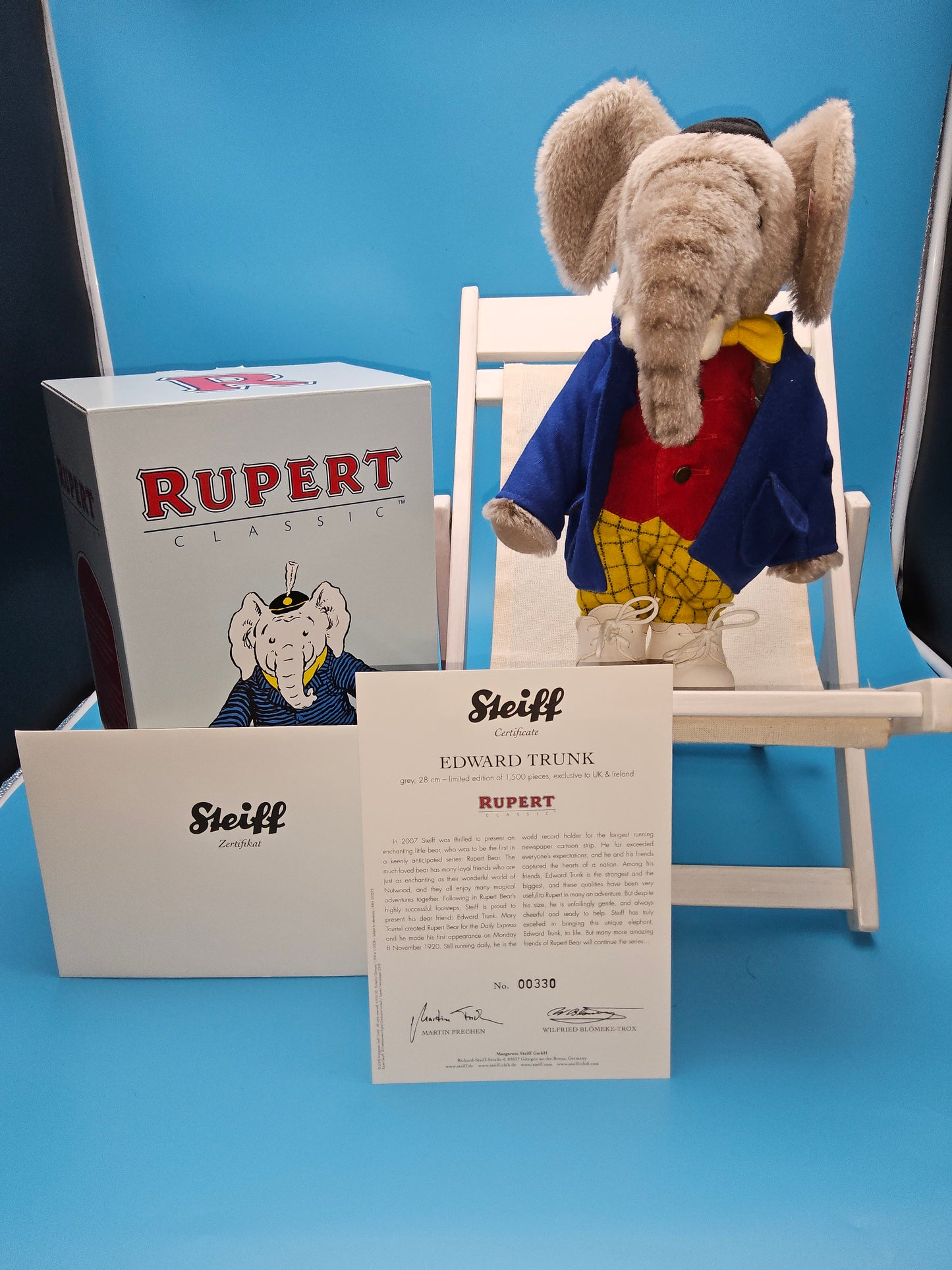 Steiff Edward Trunk with original box