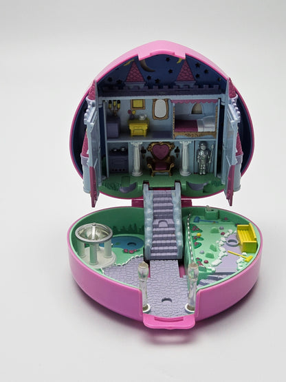 Polly pocket star light castle 100% complete (lights not working)