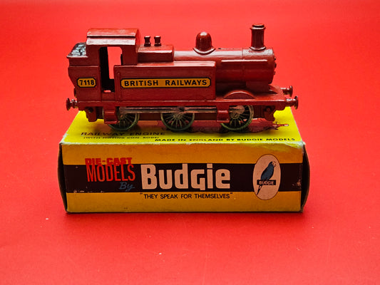 Budgie British railways 7118 railway engine boxed