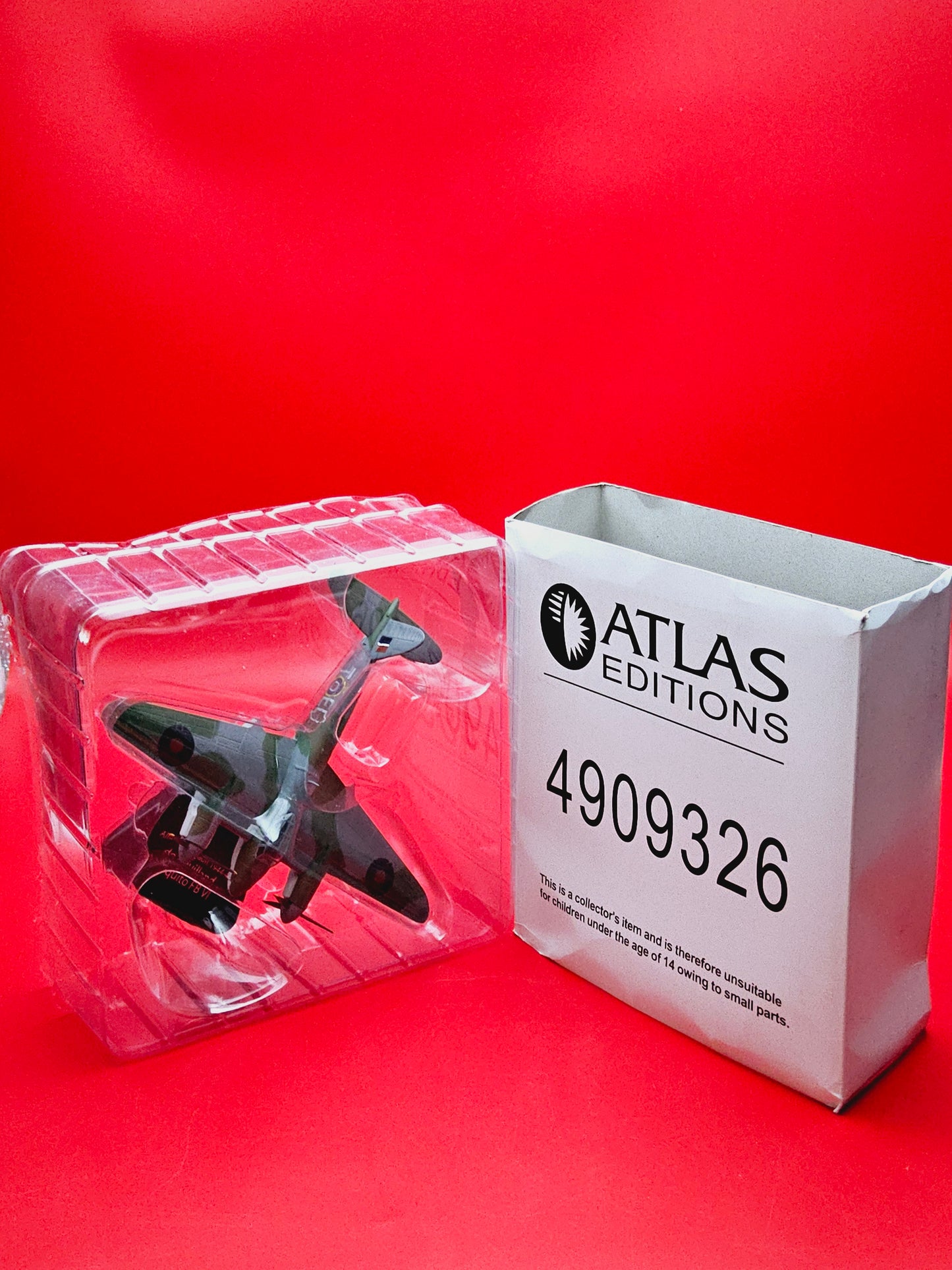 Atlas model plane sealed in original box 4909326