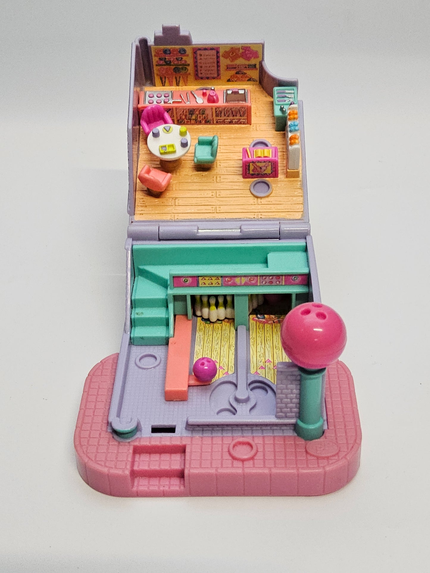 Polly pocket bowling alley 100% complete